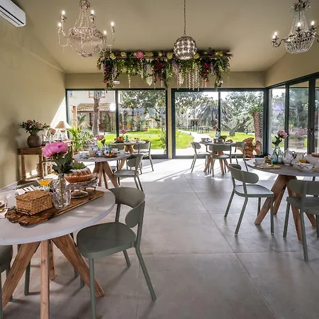 לינה וארוחת בוקר Relais San Baio 4*